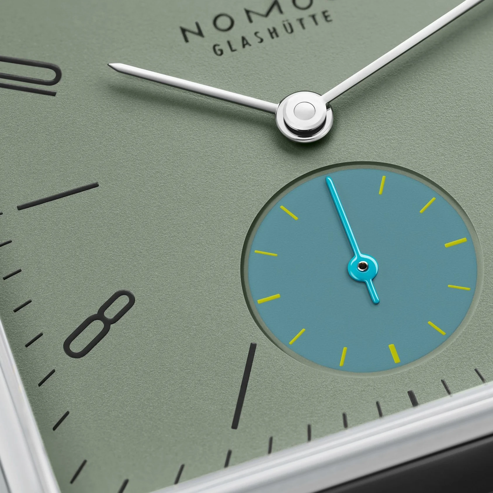 Tetra Salvia Sapphire Back 29.5mm - Sage Green on Strap - Image 5