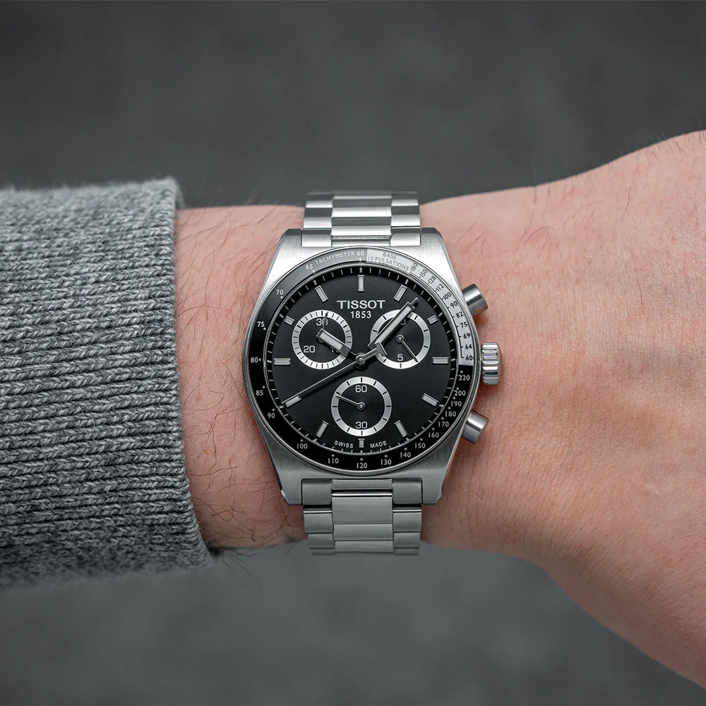 PR516 Quartz Chronograph 40mm - Black on Bracelet - Image 3