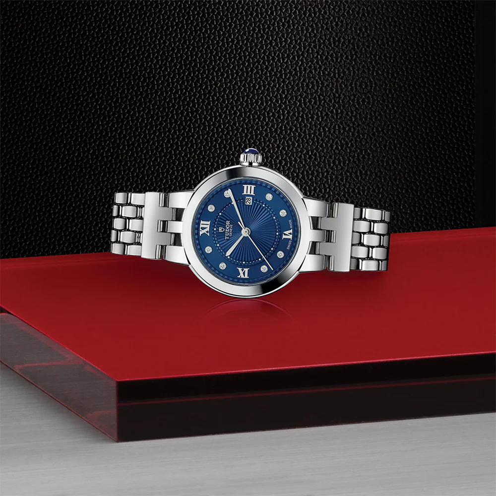 Clair de Rose 30mm - Blue, Diamond-Set on Bracelet - Image 3