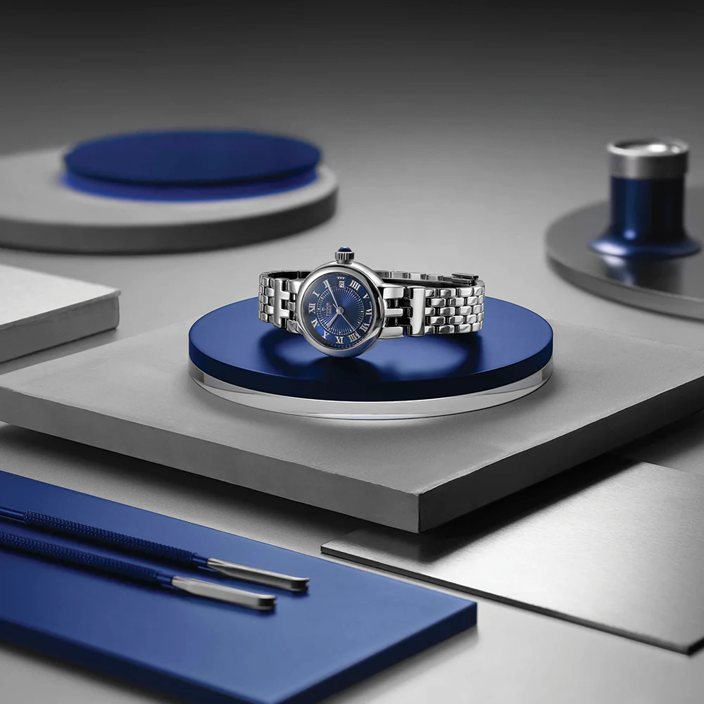 Clair de Rose 34mm - Blue on Bracelet - Image 4