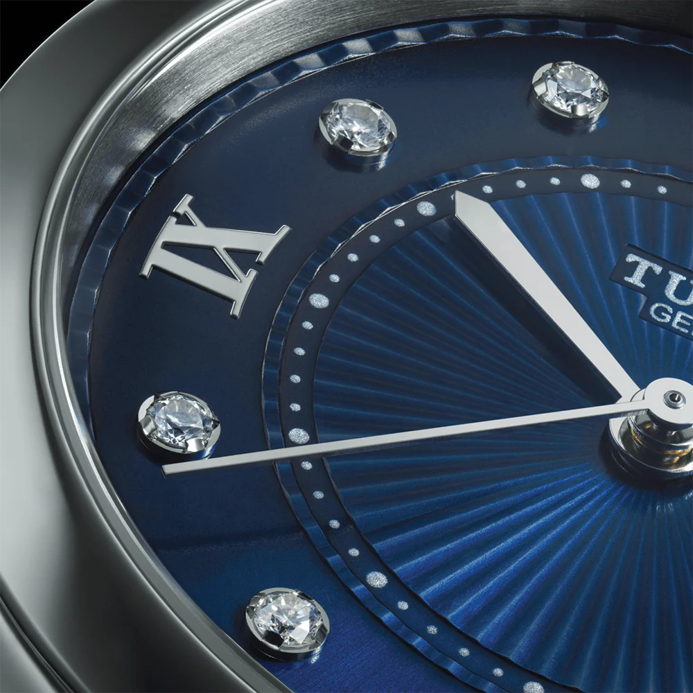 Clair de Rose 34mm - Blue on Bracelet - Image 5