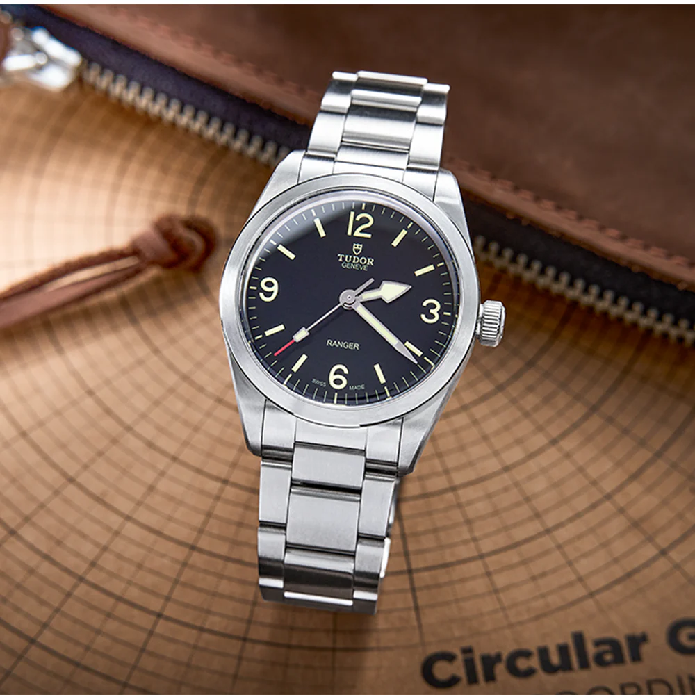 Ranger 36mm - Black on Bracelet - Image 2