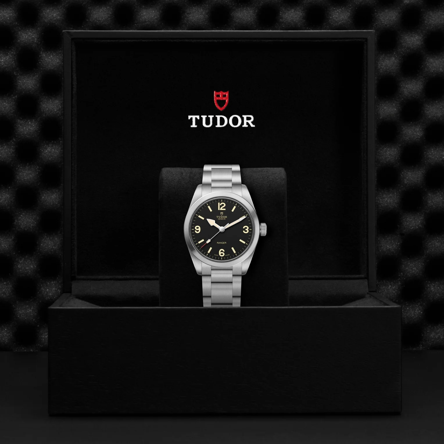 Ranger 36mm - Black on Bracelet - Image 5