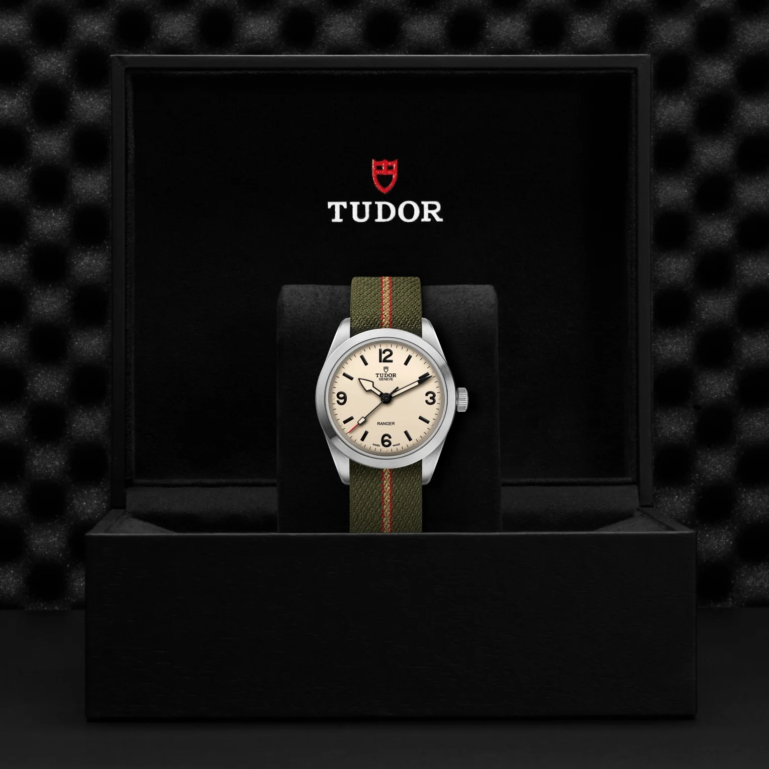 Ranger 39mm - Beige on Fabric Strap - Image 4