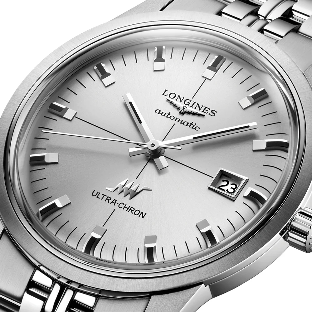 Ultra-Chron Classic 40mm - Silver on Bracelet - Image 3