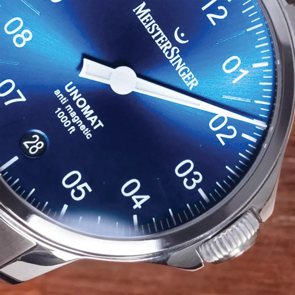 Unomat Automatic 43mm - Sunburst Medium Blue on Bracelet - Image 4