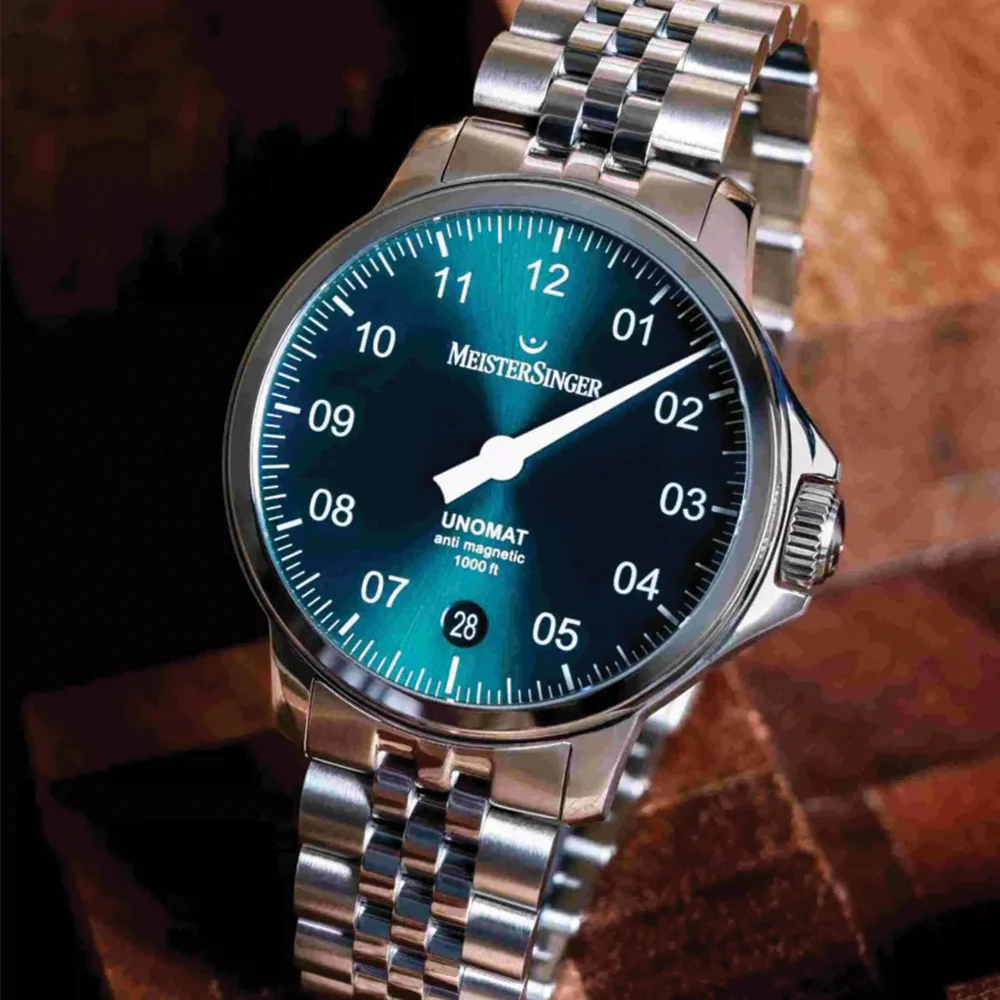 Unomat Automatic 43mm - Sunburst Medium Green on Bracelet - Image 2