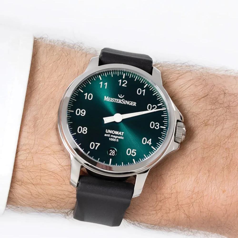 Unomat Automatic 43mm - Sunburst Medium Green on Bracelet - Image 3