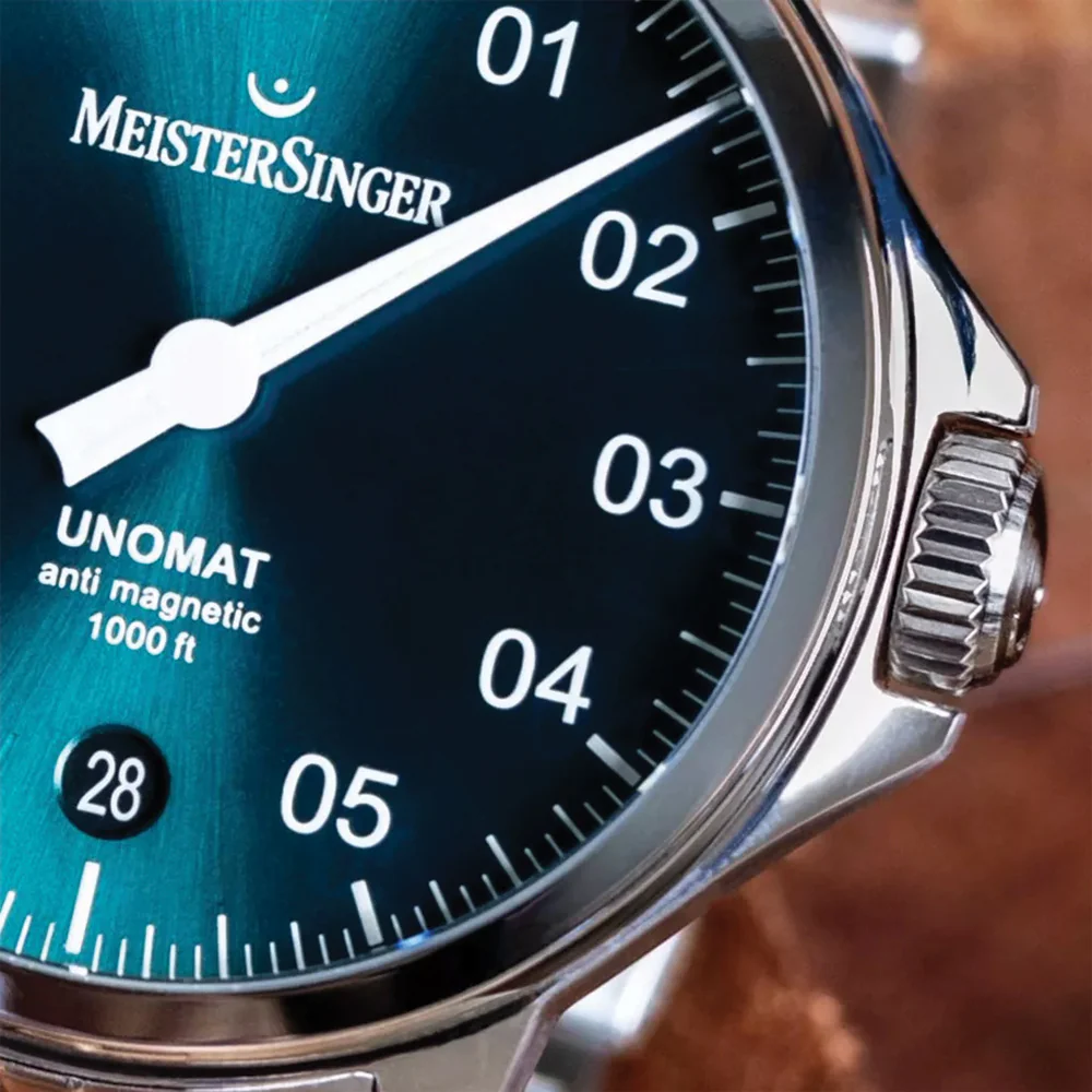 Unomat Automatic 43mm - Sunburst Medium Green on Bracelet - Image 4