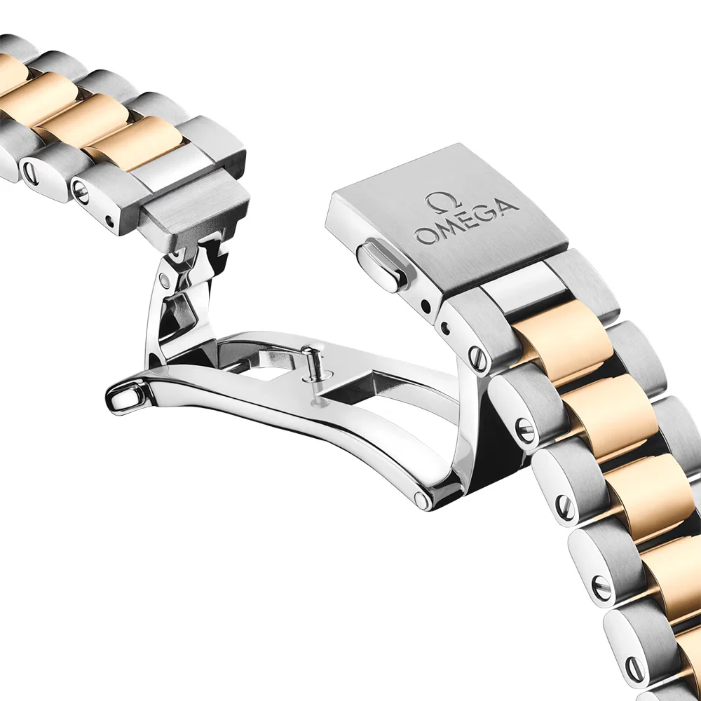Seamaster Aqua Terra 150M Two-Tone Diamonds 30mm - Mother of Pearl on Bracelet - Image 4