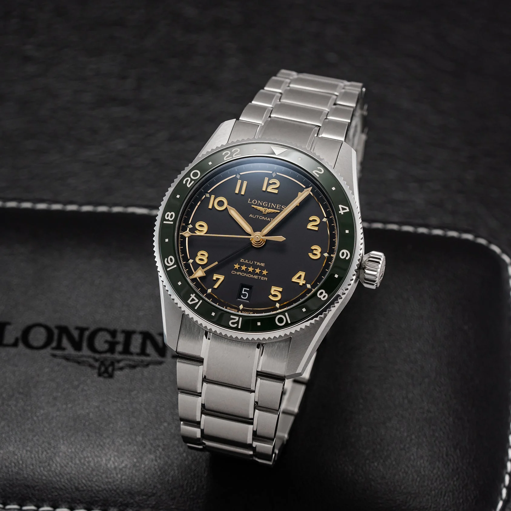 Spirit Zulu Time 39mm - Green on Bracelet - Image 2