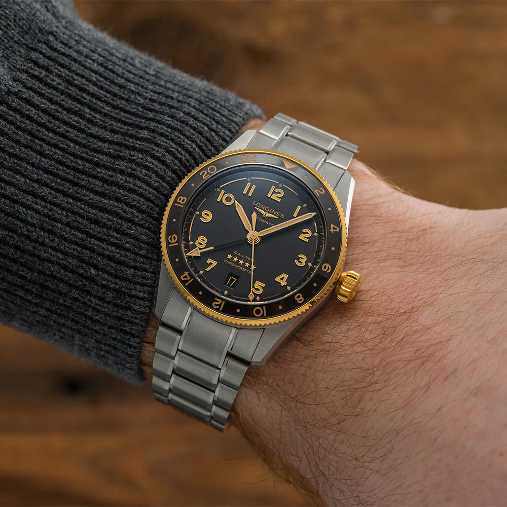 Spirit Zulu Time 39mm - Anthracite on Bracelet - Image 4